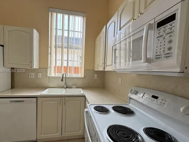 15339 SW 32nd Ter — Photo 6
