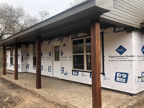 3rd image of 707 Corral Dr