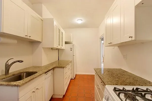 Sold by Corcoran | media 15