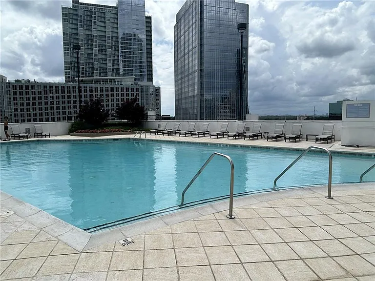 Peachtree Rd NE — Photo 39