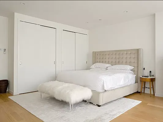 Rented by REAL New York | media 12