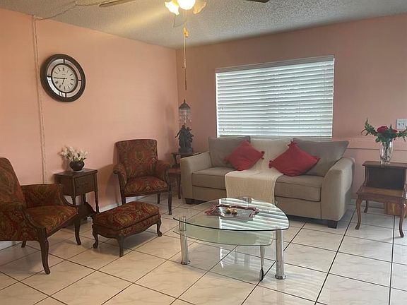 4th image of 385 Monaco Park #I