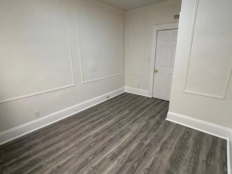 413 Lyons Ave — Photo 11