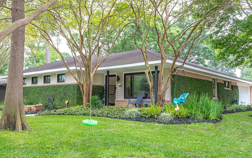 1st image of 2110 Lazybrook Dr