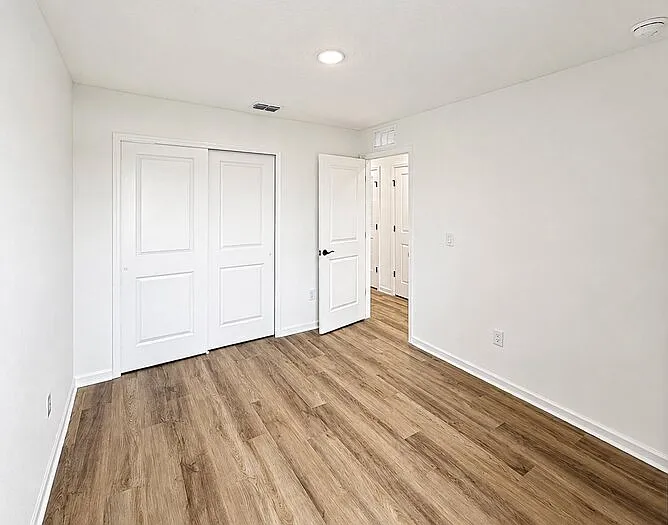 8664 Elmo Rd — Photo 29