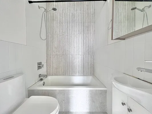 Rented by Doorway NYC, LLC | media 17