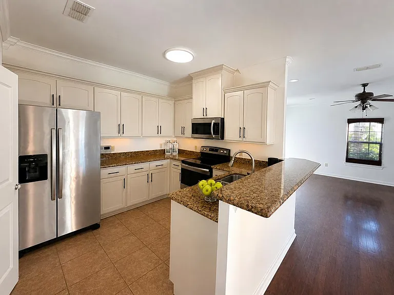 8216 Casa Verde Rd #B115 — Photo 2