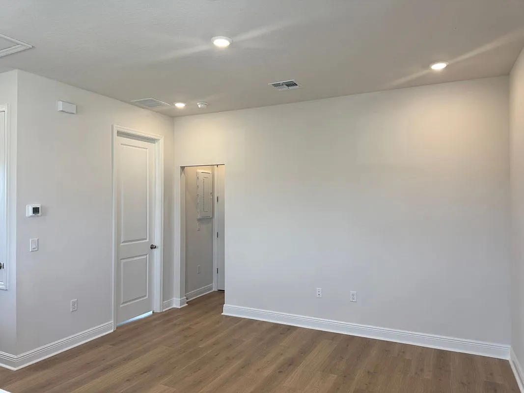 1 bed, 1.0 bath, 624 sqft, $1,600 — Photo 3