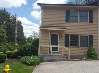20 Regency Ct, Morgantown, WV 26505