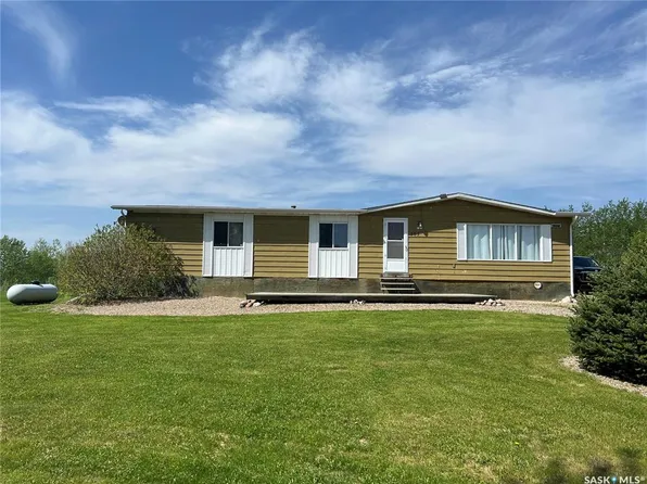 303 Main STREET, Green Lake, SK S0M 1B0