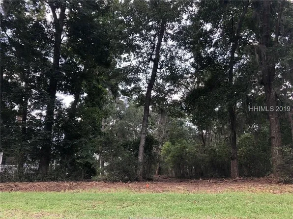 17 Yadkin St, Bluffton, SC 29910