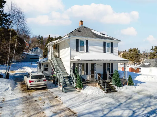 209 W Railroad St, Caspian, MI 49915