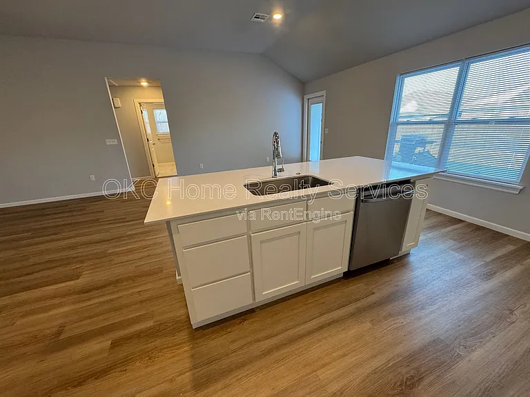 928 Dusky Valley Ln — Photo 17