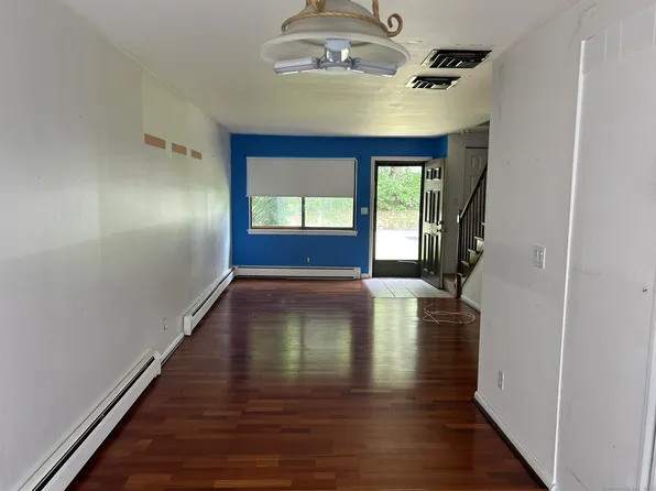 38 Trafford Street #8, Meriden, CT 06450