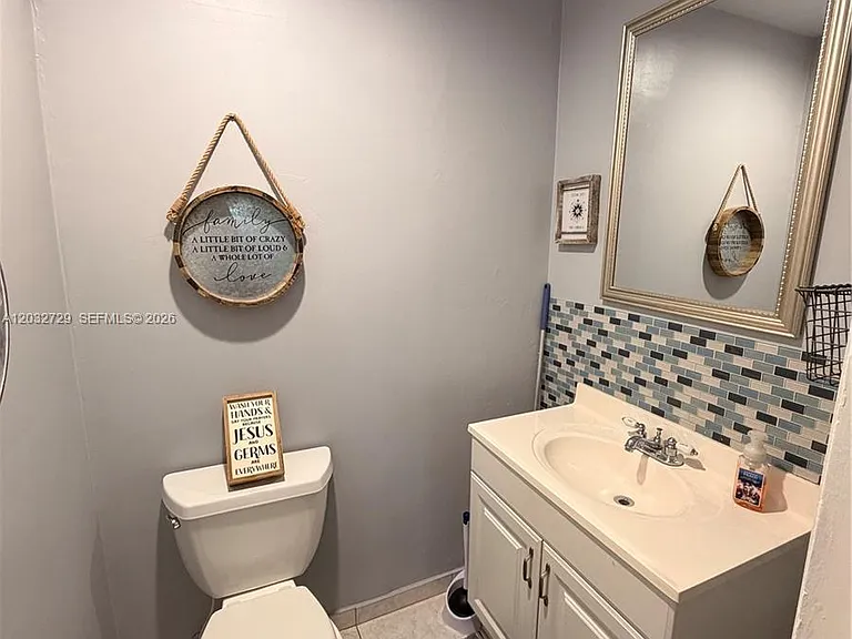 20451 NE 10th Pl — Photo 20