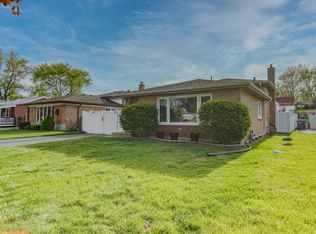9308 S 80th Ct, Hickory Hills, IL 60457