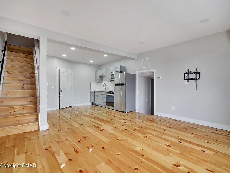316 Main St #1 — Photo 2