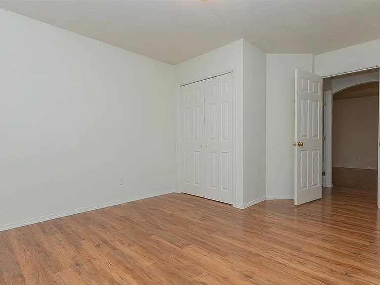 7034 E Canterbury Ln — Photo 7