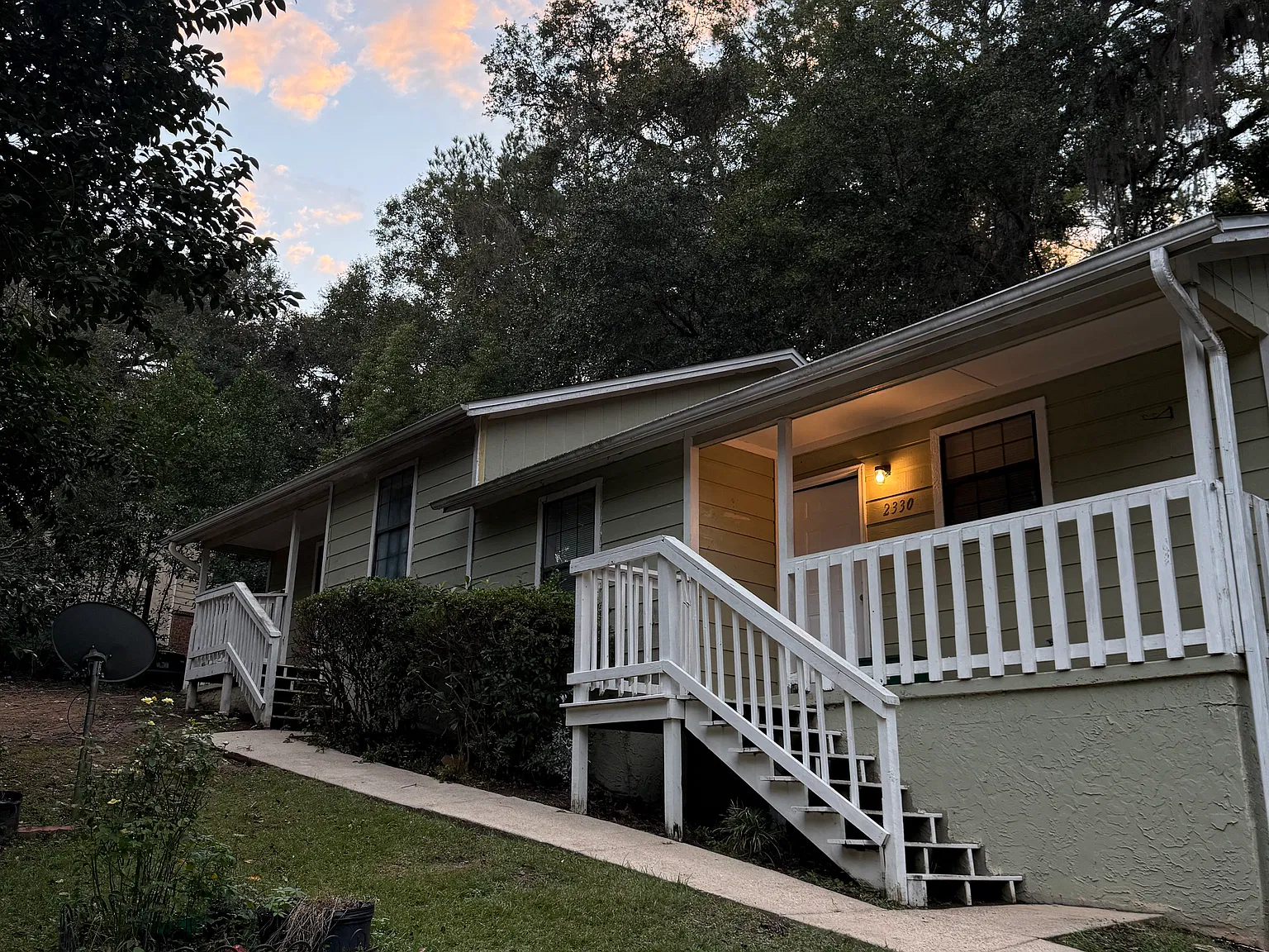 2 bed, 858 sqft, $950 — Photo 1