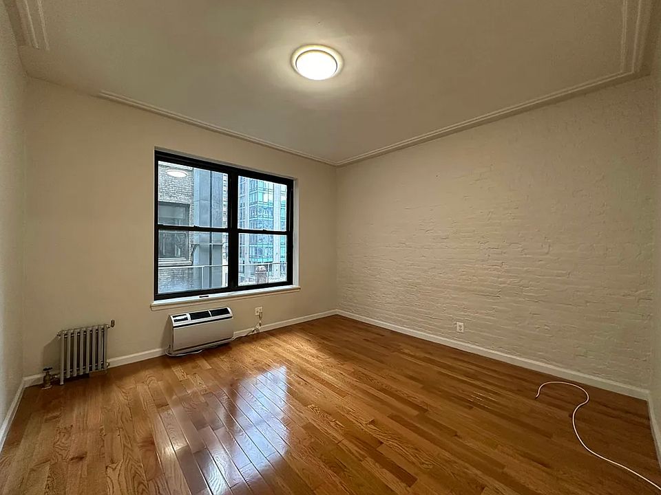 1st image of 11 E 32nd St #8J