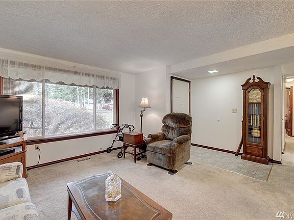 2nd image of 2701 Skyway Ln