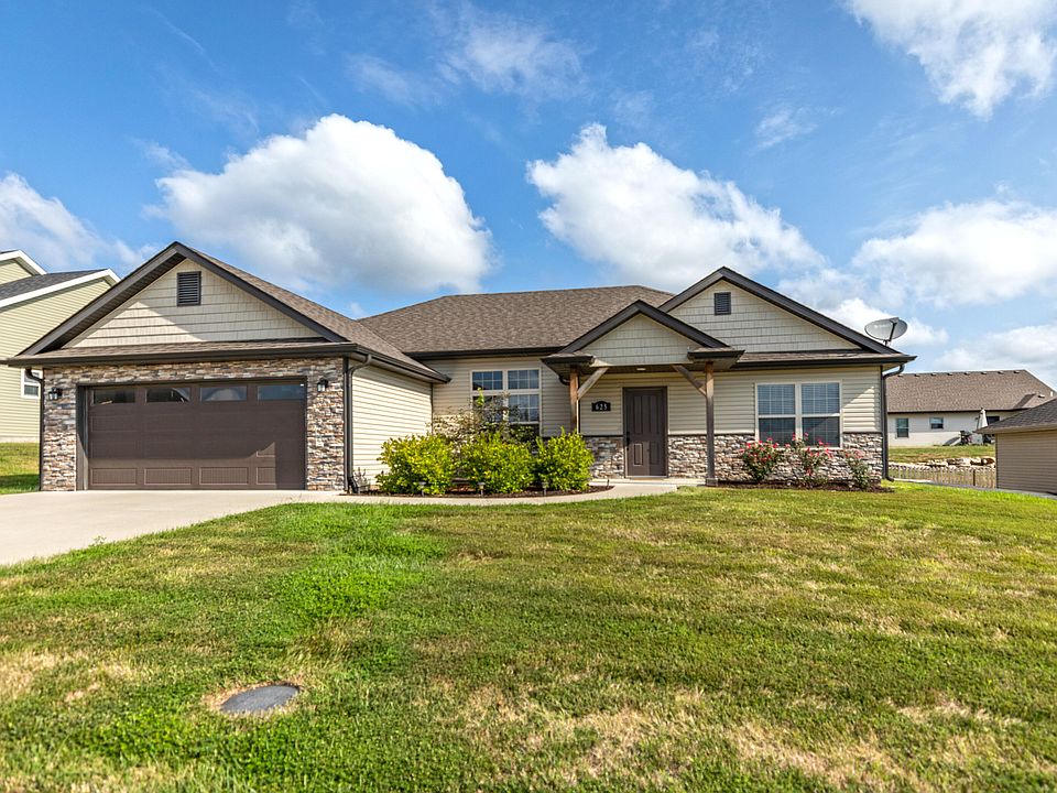 1st image of 625 Promenade Dr