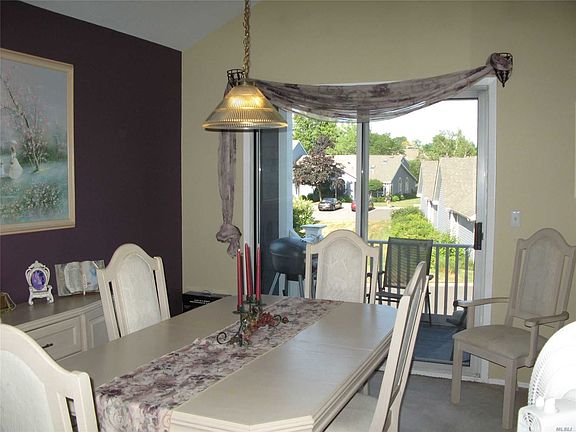 2nd image of 810 Birchwood Park Dr