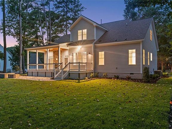 4th image of 107 Tayloe Circle