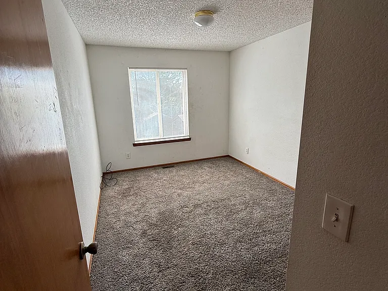 5053 Deephaven Ct — Photo 7