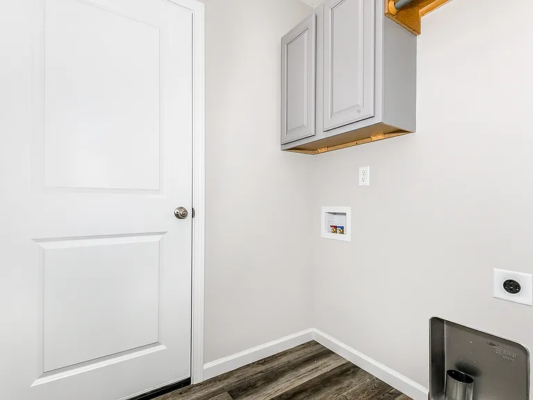 10403 E Conifer St — Photo 8