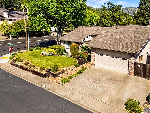 4th image of 778 Brookside Drive