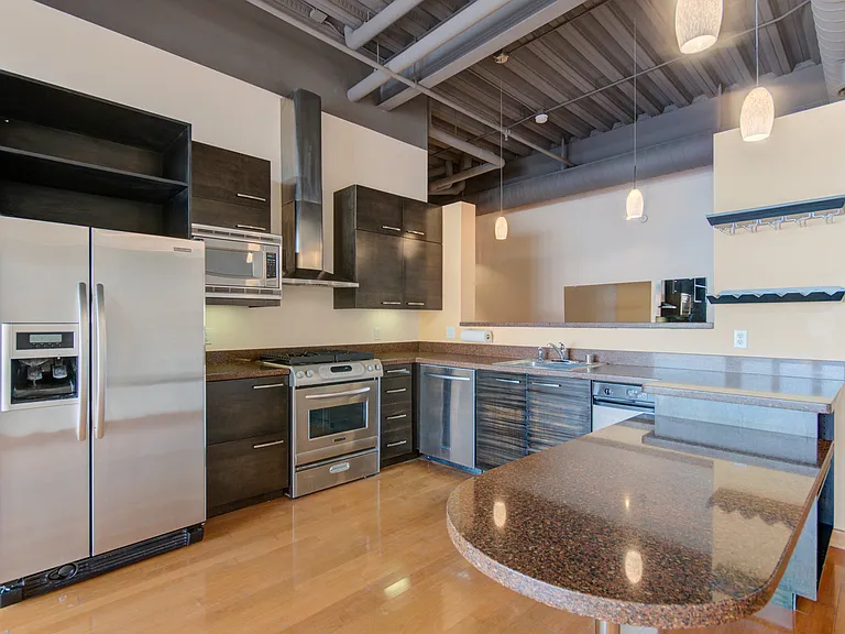 100 Gold Ave SW #406 — Photo 32