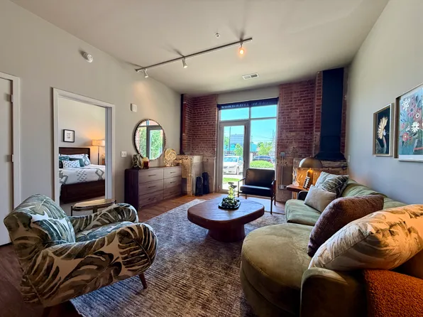 Breakers Apartments