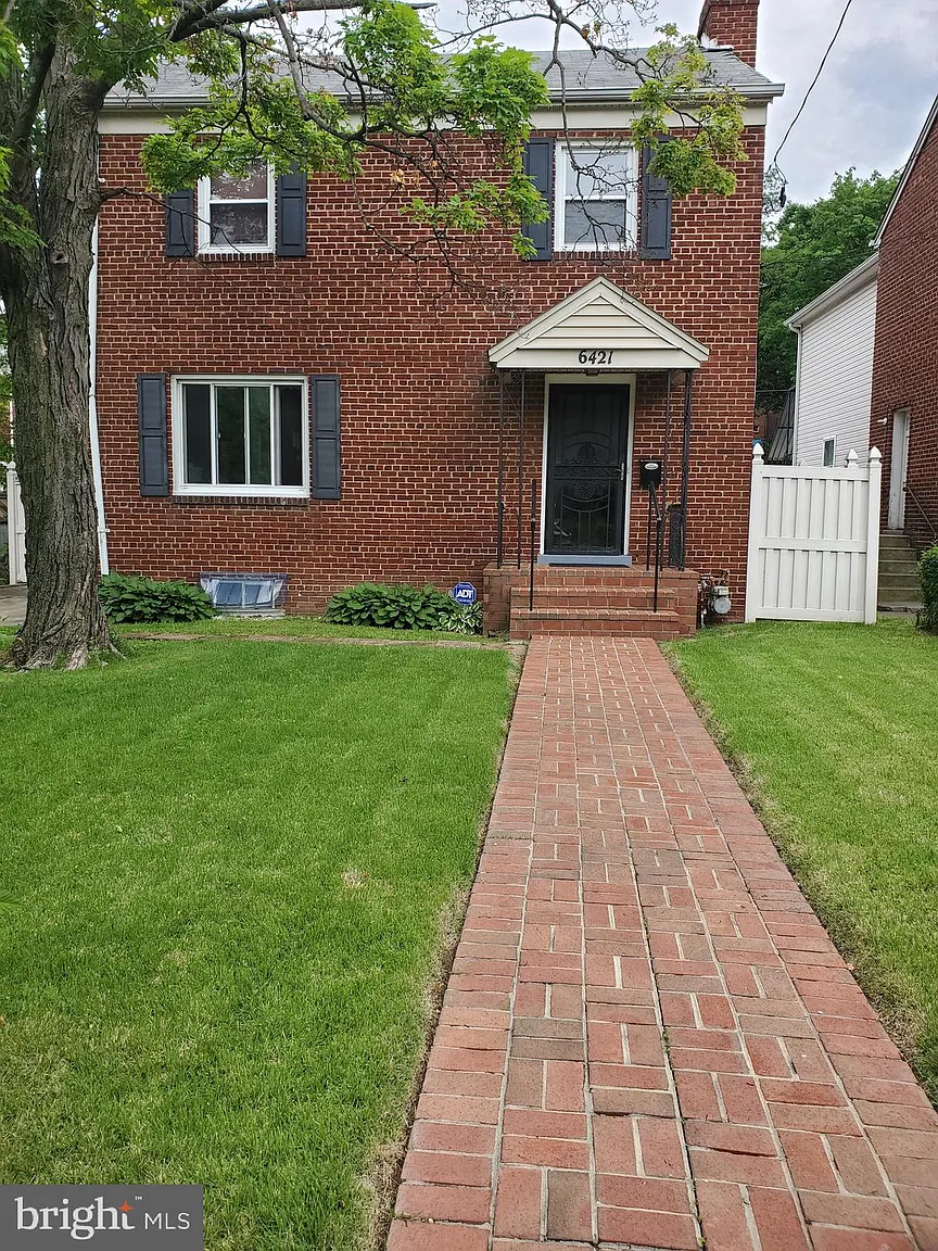 6421 Kansas Ave NE photo 1