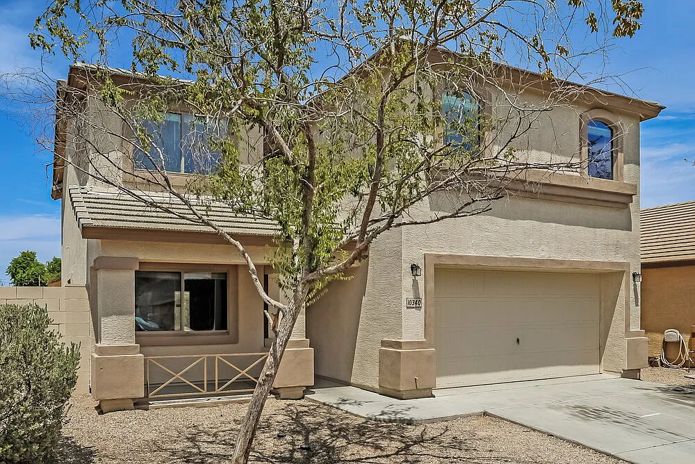 5 bed, 2.5 bath, 2186 sqft, $2,490 — Photo 4