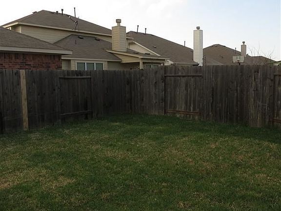 4th image of 9719 Arched Oak Dr