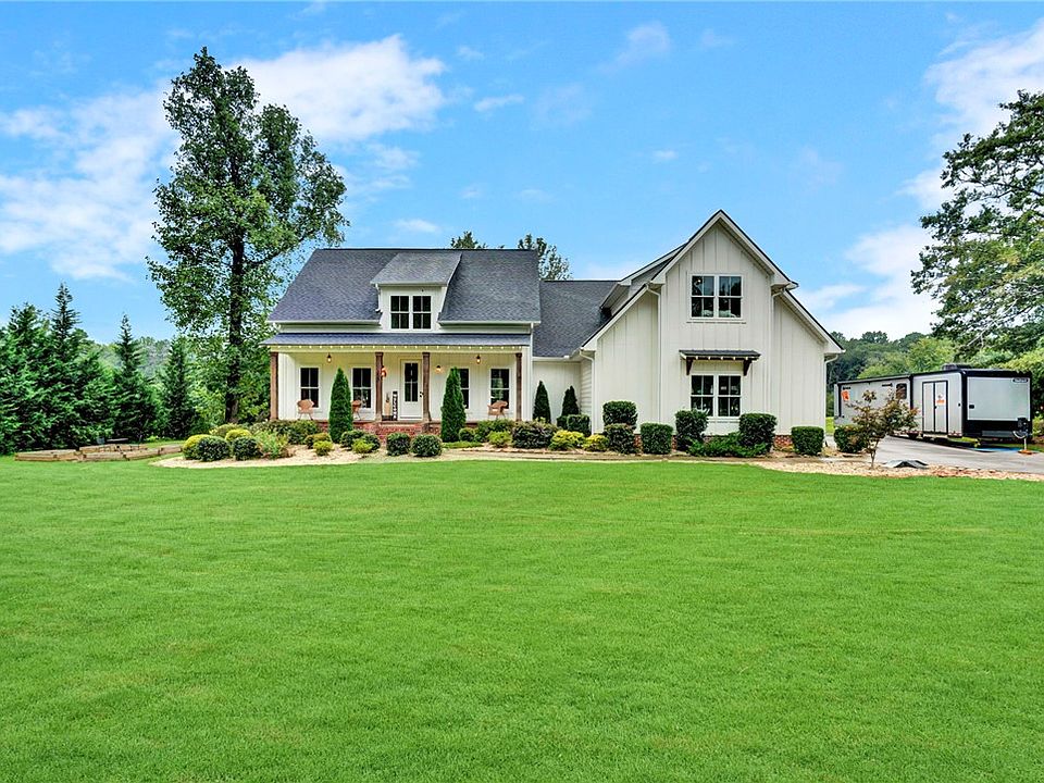 1st image of 115 Crawford Lake Dr
