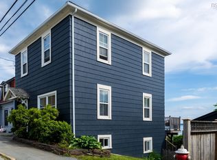 268 Montague St, Lunenburg, NS B0J 2C0