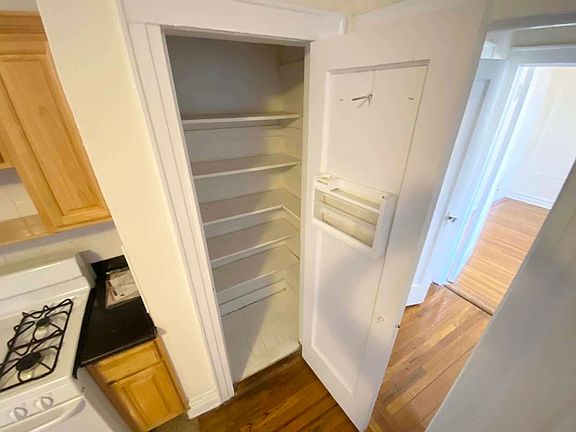 4th image of 8929 162nd St