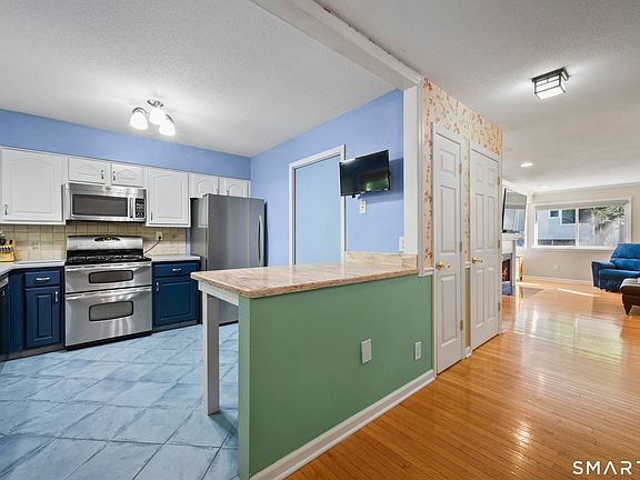 5th image of 118 Sunrise Hill Road #118