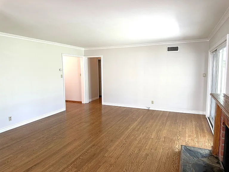1420 E Lomita Ave — Photo 3