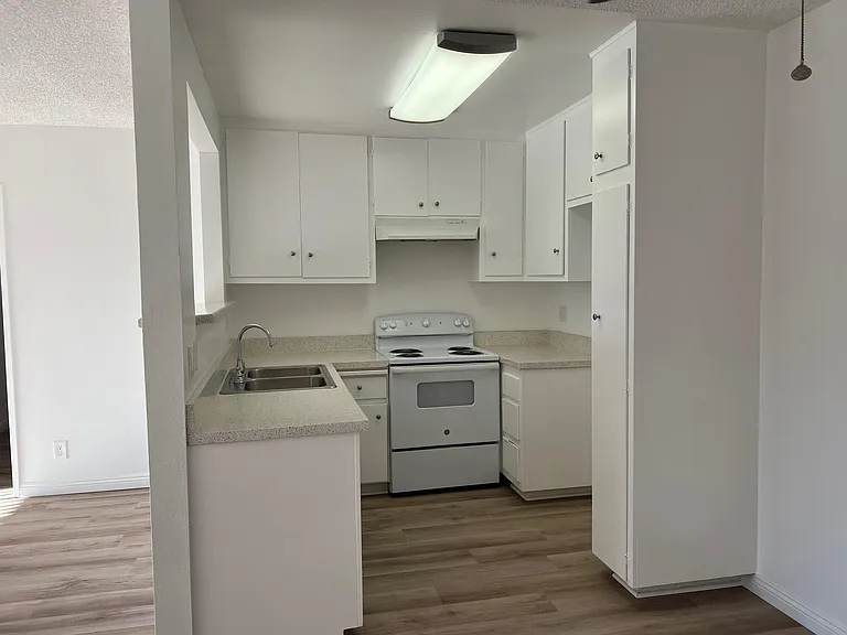 Beachwood Village Apartments — Photo 89