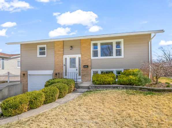 15427 David Ln, Oak Forest, IL 60452