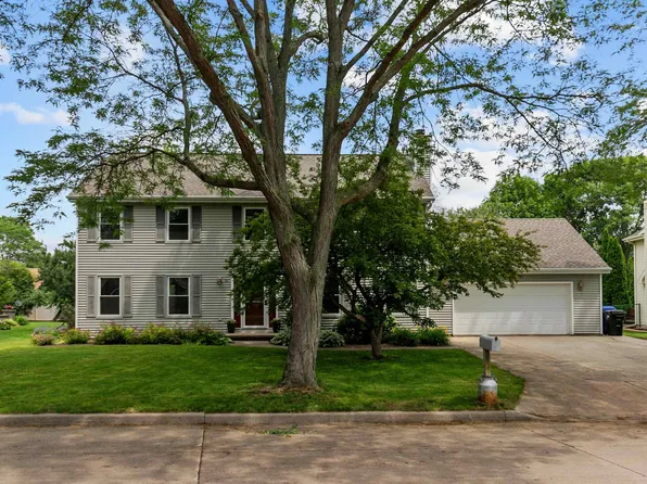 10 Pheasant Ct, Appleton, WI 54915