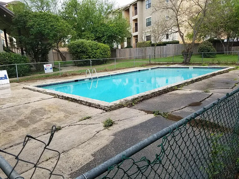 pool