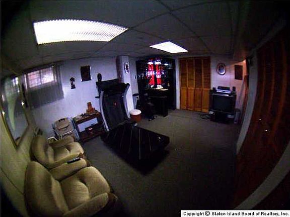 3rd image of 16 Braisted Ave