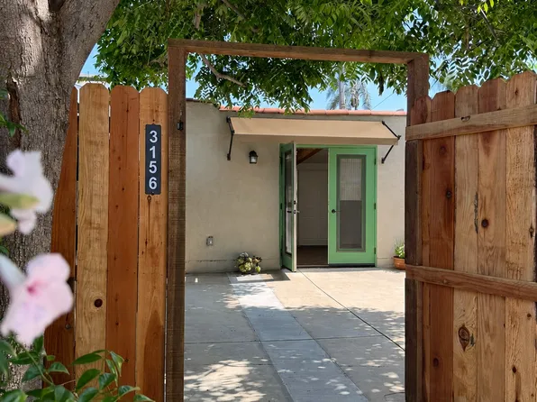 3156 W 74th St, Los Angeles, CA 90043