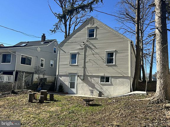 3rd image of 1012 2nd Ave