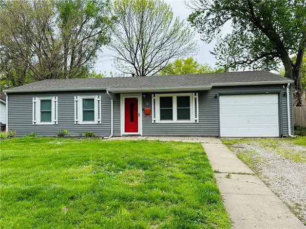 1302 N Redwood Dr, Independence, MO 64056