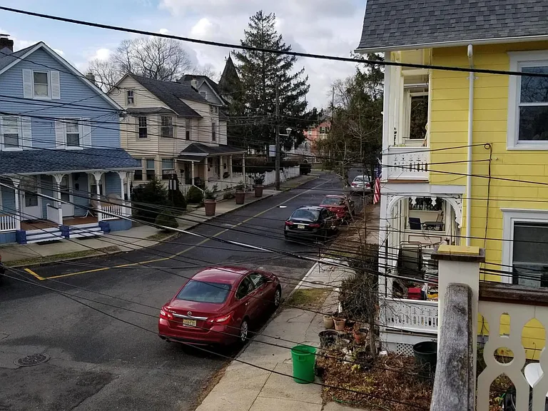 107 Asbury Ave — Photo 19